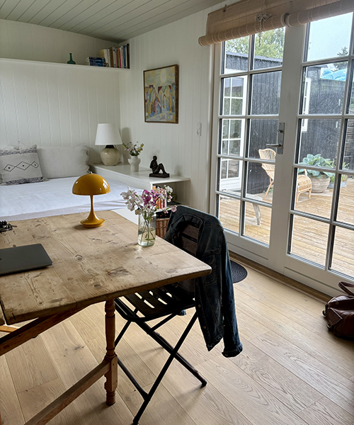 Seng og indretning tiny house